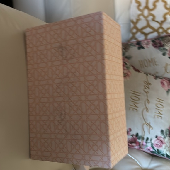Badgley Mischka empty shoe box - Picture 6 of 7